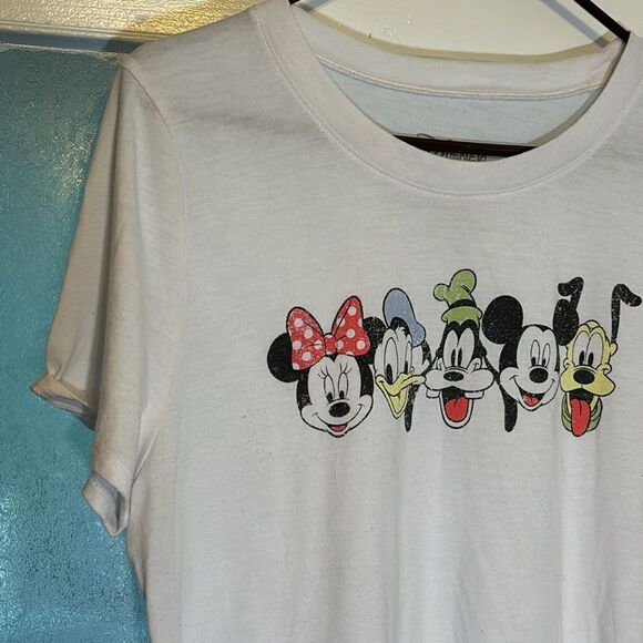 Disney Women’s Mickey Mouse and Friends White short sleeve Tshirt XXL - Picture 2 of 6